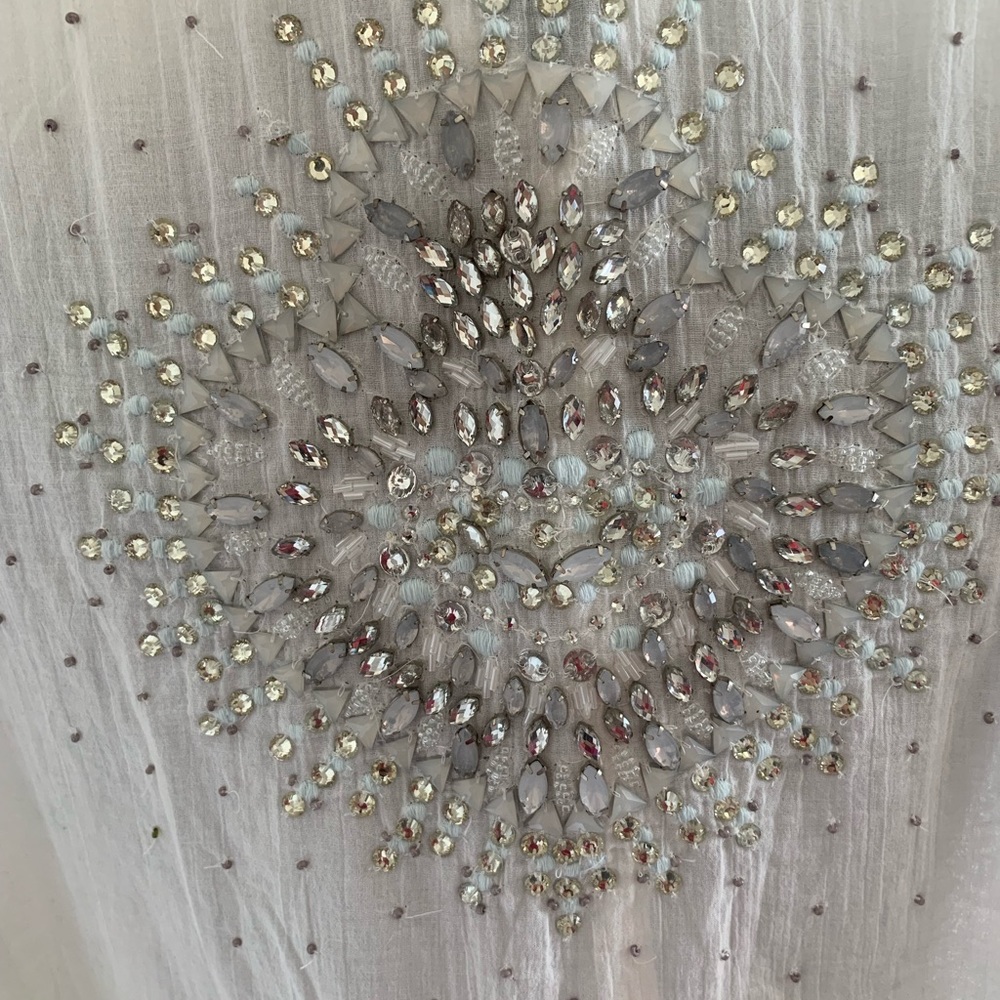 White batwing hand beaded top - Picture 8 of 9